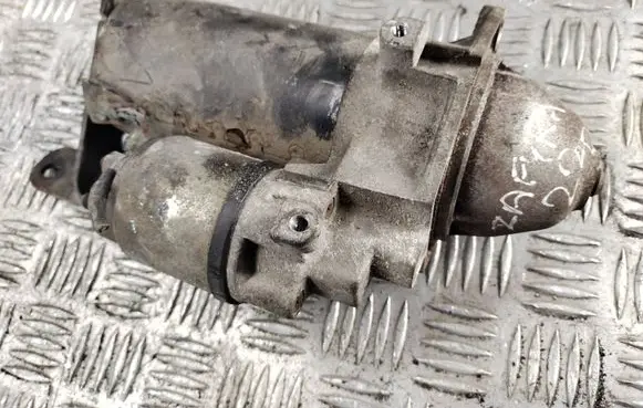 Opel Zafira B Starter motor