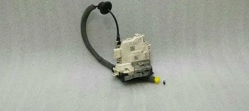 Audi A3 S3 8V Coupe door lock (next to the handle) 8X2837015B