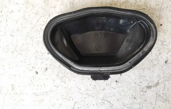 Opel Vectra C Headlight/headlamp dust cover 15619200 15619-200