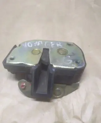 Loading door lock