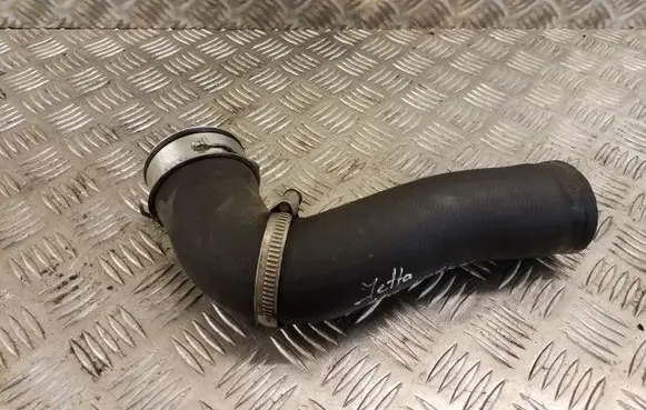 Volkswagen Jetta VI Intercooler hose/pipe