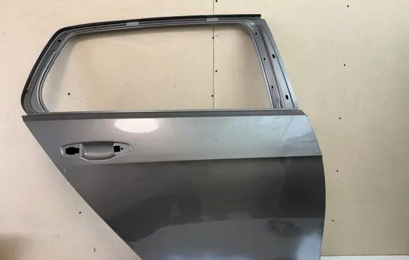 Volkswagen Golf VII Rear door 5G4833312