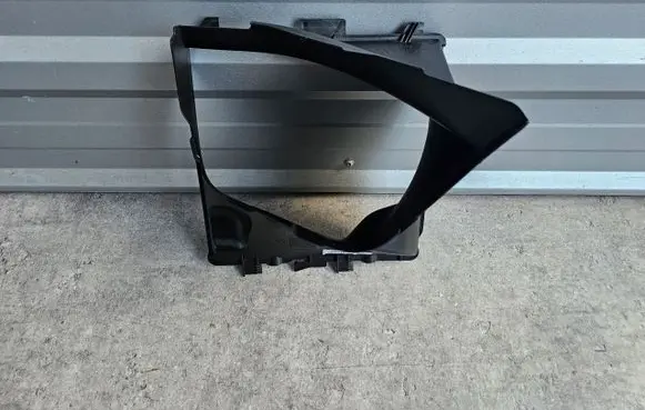 Porsche Macan (95B) Intercooler air guide/duct channel 95B117336M