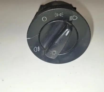 Volkswagen Golf IV Light switch