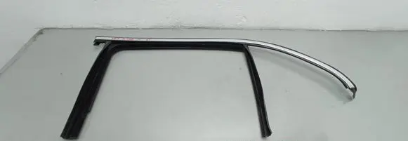 Mercedes-Benz A W177 Rear door window/glass frame 
