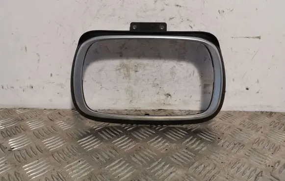 Radio/GPS head unit trim
