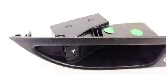 Opel Astra J Electric window control switch 13301888