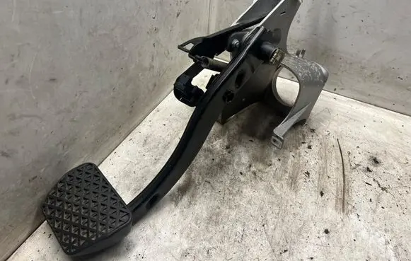 BMW X5 E53 Brake pedal 116569607