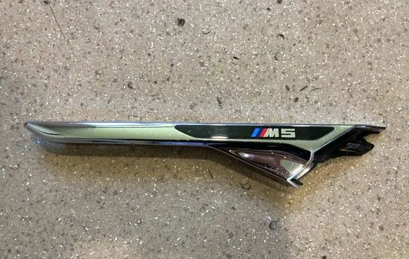 BMW M5 F90 Fender trim (molding) 8063206