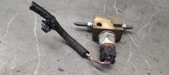 Nissan Juke I F15 Fuel pressure sensor 47240JG01A