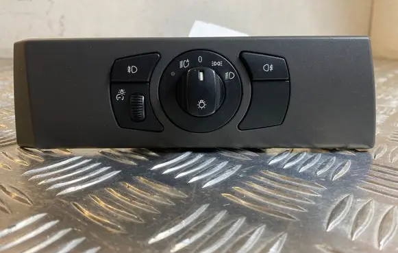 BMW 5 E60 E61 Light switch 6953736 33290404 0004106651600