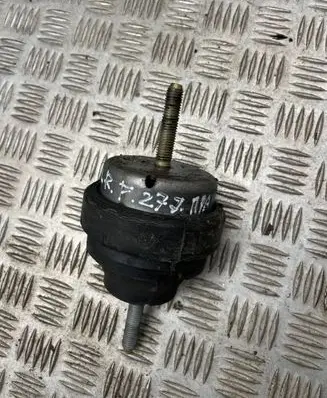 Land Rover Freelander Engine mount bracket