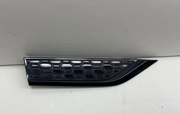 Audi RS5 Fender model badge letters 8W0853602E 8W0853602
