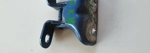Hyundai i30 Rear door upper hinge