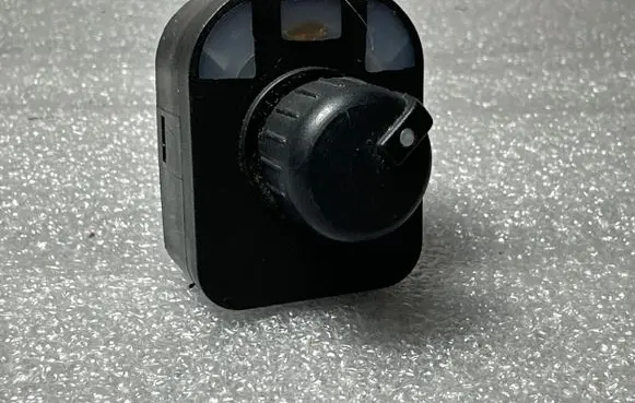 Wing mirror switch