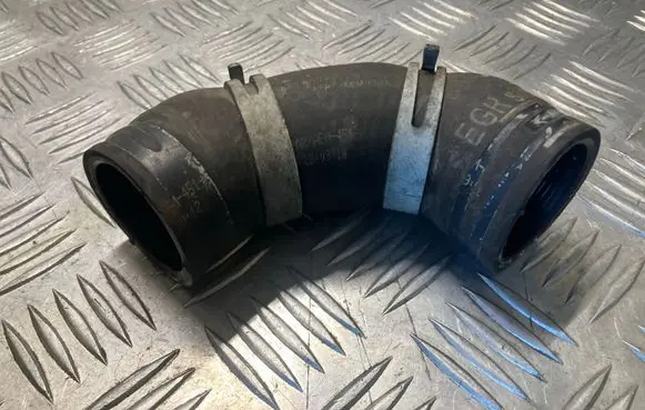 Volkswagen Golf VII Intercooler hose/pipe 04L131521