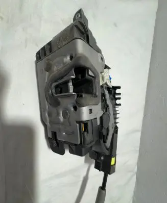 Mercedes-Benz E W213 Front door lock A2220063999