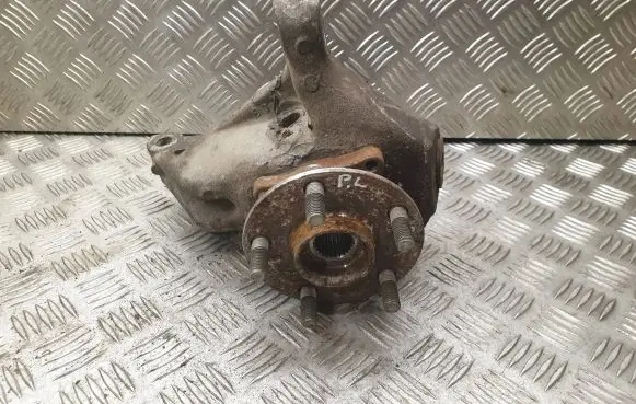 Toyota Prius (NHW20) Front wheel hub