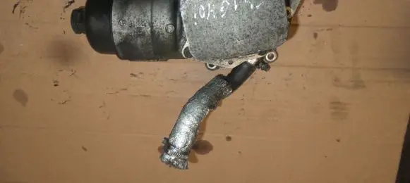 Citroen C4 I Oil filter mounting bracket