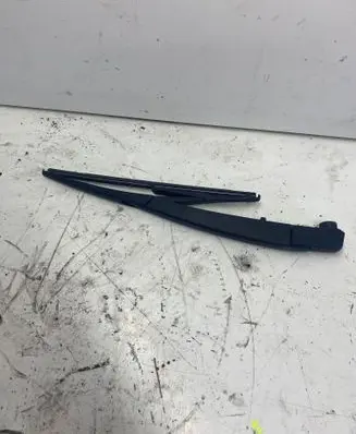 Nissan Qashqai Rear wiper blade arm W000057536