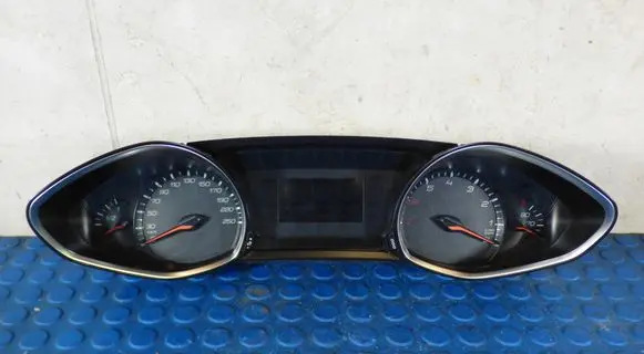 Peugeot 308 Speedometer (instrument cluster) CART9822776780 9822776780 0186855752