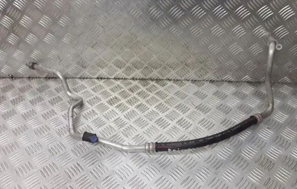 Nissan Primera Air conditioning (A/C) pipe/hose