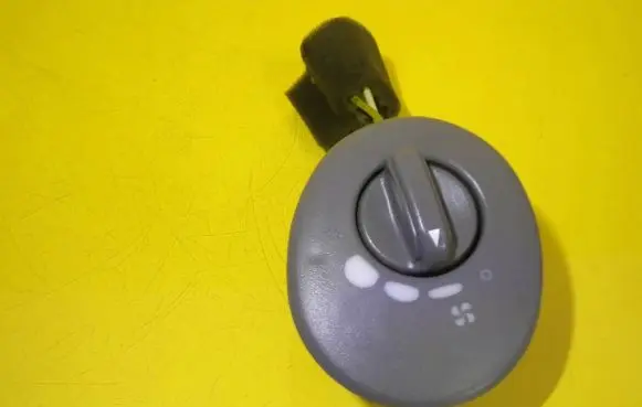 KIA Carnival Interior fan control switch 