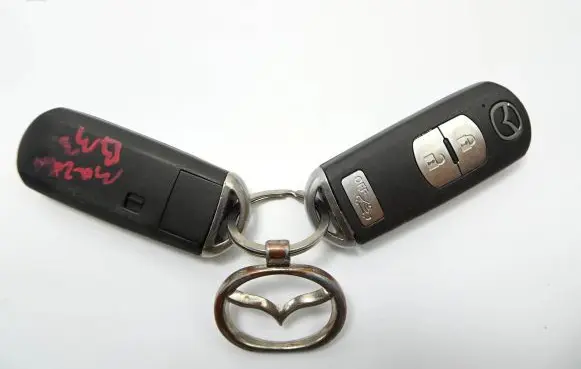 Mazda 3 III Ignition key/card 