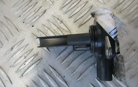 Lexus IS 220D-250-350 Mass air flow meter 1974005001 22204-31010