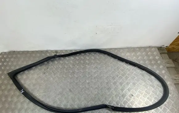 Maserati Levante Front door rubber seal
