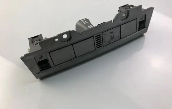 Ford Focus Climate control unit 4M5113D734AD