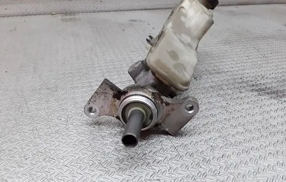 Toyota Corolla E120 E130 Master brake cylinder 744712514