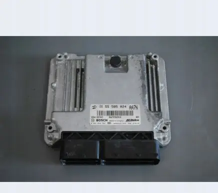 Opel Zafira C Engine control unit/module 55585024
