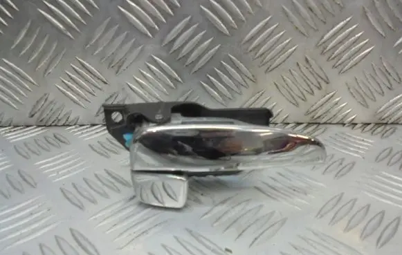 Hyundai Sonata Front door interior handle