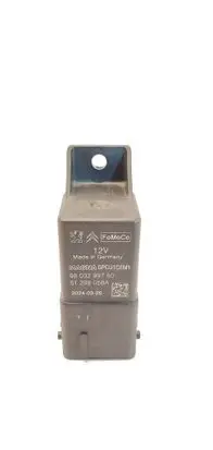 Glow plug pre-heat relay