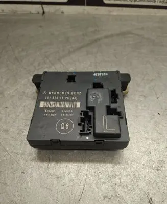 Mercedes-Benz E W211 Door control unit/module 2118201526 356805
