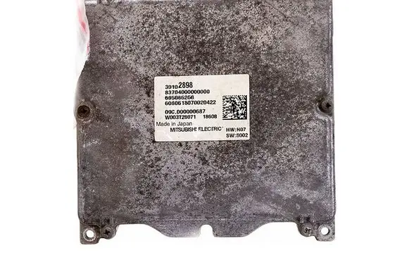 Opel Insignia B Voltage converter/converter module 39102898