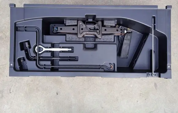 Lexus RX 330 - 350 - 400H Tool set 