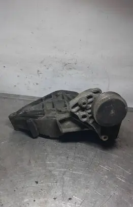 Volkswagen PASSAT B5.5 Engine mounting bracket 06B260885D
