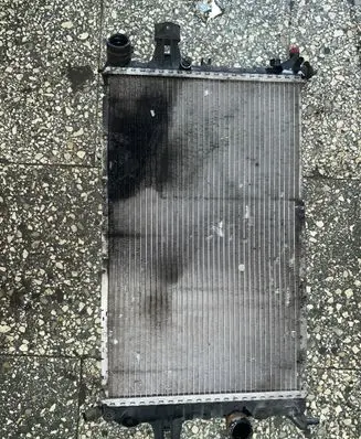 Opel Zafira A Coolant radiator 09157937