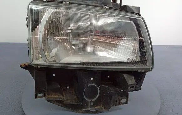 Volkswagen Transporter - Caravelle T4 Headlight/headlamp 20-5541