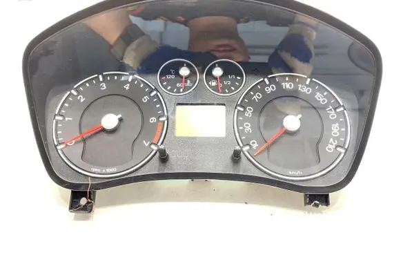 Speedometer (instrument cluster)