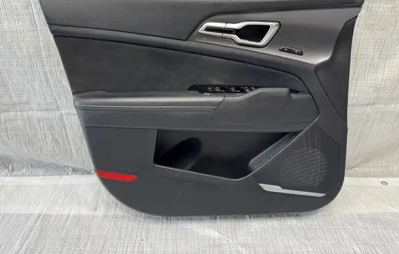 KIA Sportage Front door card panel trim