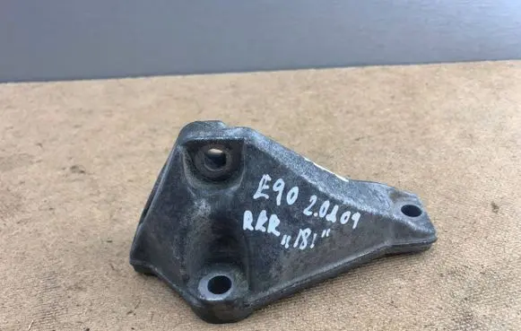BMW 3 E90 E91 Fuel pump bracket 7804376 13517804376