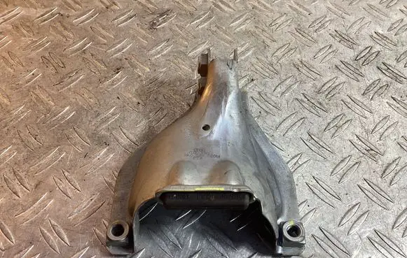 Porsche Macan (95B) Engine mounting bracket 8K0399060M