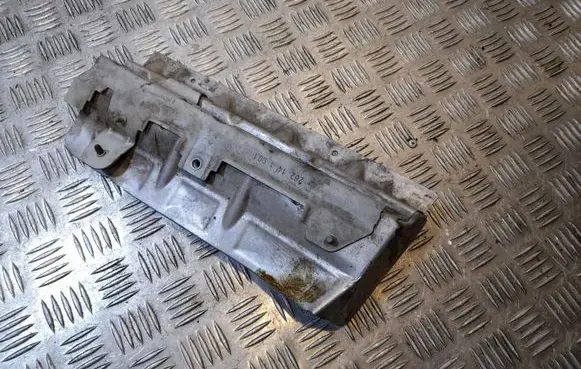 Audi Q3 8U Heat shield in engine bay 06H129597K