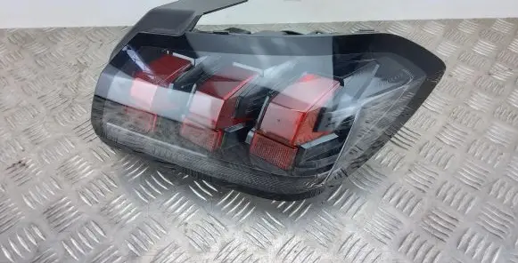 Peugeot 208 Rear/tail lights 9823216580