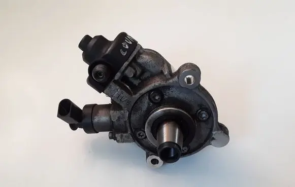 BMW 1 F20 F21 Fuel injection high pressure pump 8515058