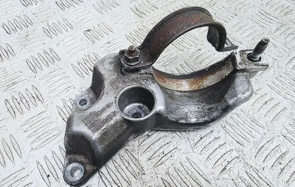 Ford Fiesta Driveshaft support bearing bracket C1B73K305AB