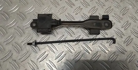 Battery bracket